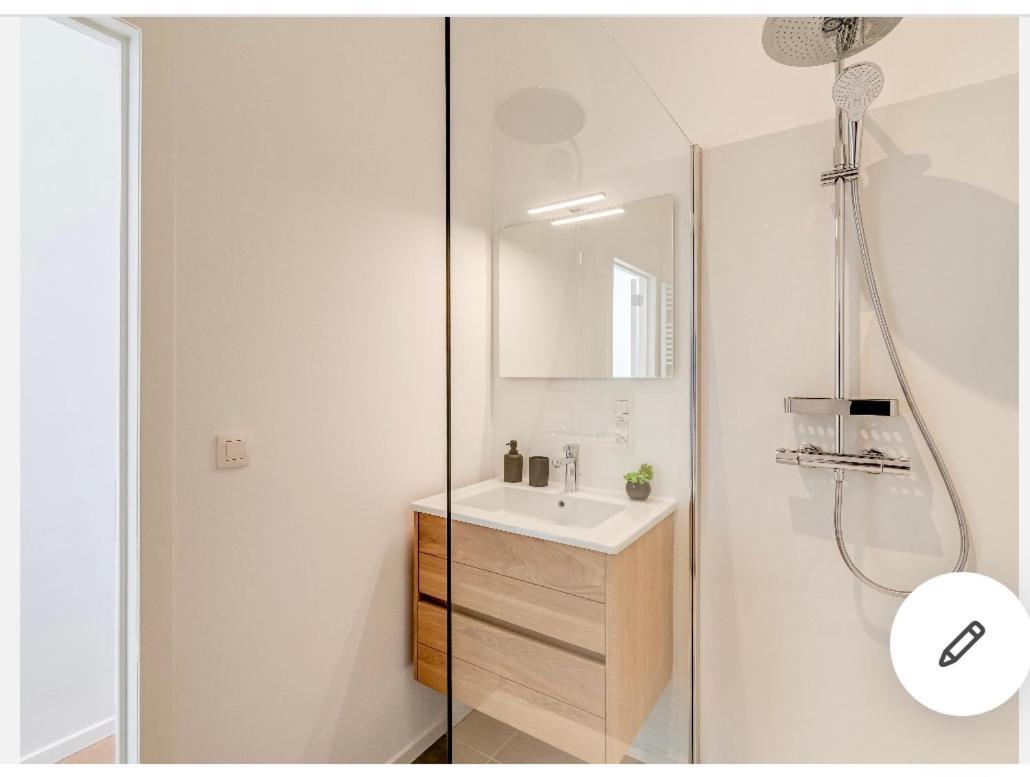 Room Engine Residence Antwerpen Kültér fotó